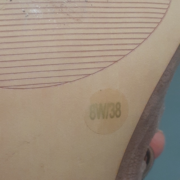 Charlotte Russe CHEETAH Animal print pumps Ankle strap Chunky heel sz 6 fits 8.5 - Picture 14 of 15